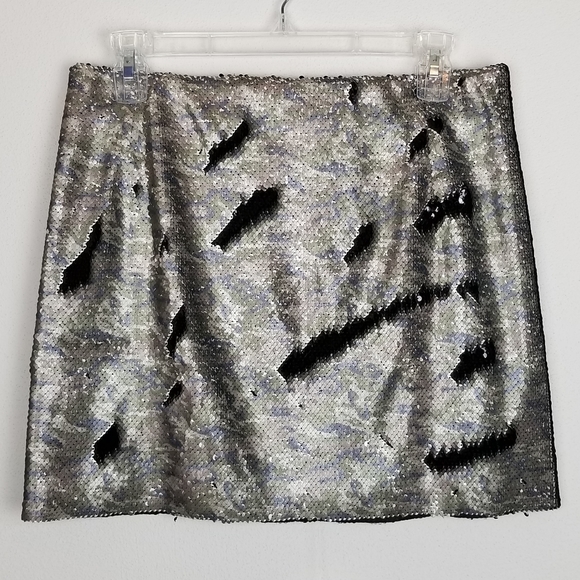 Free People Size 6 Camo Skinny Sequin Mini Skirt - Picture 4 of 10